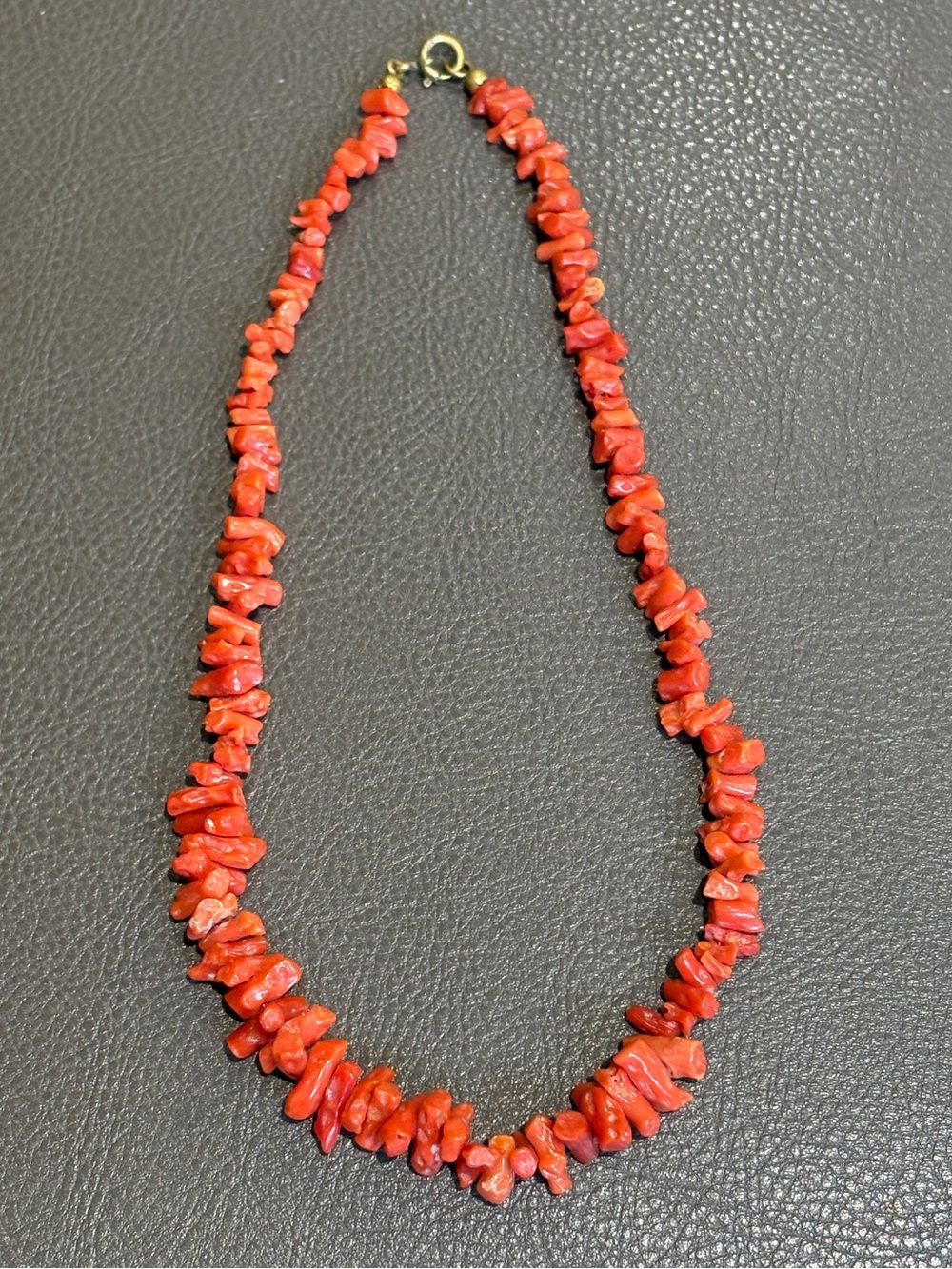 Real branch coral graduated Necklace vintage red/orange beads brass clasp 16”